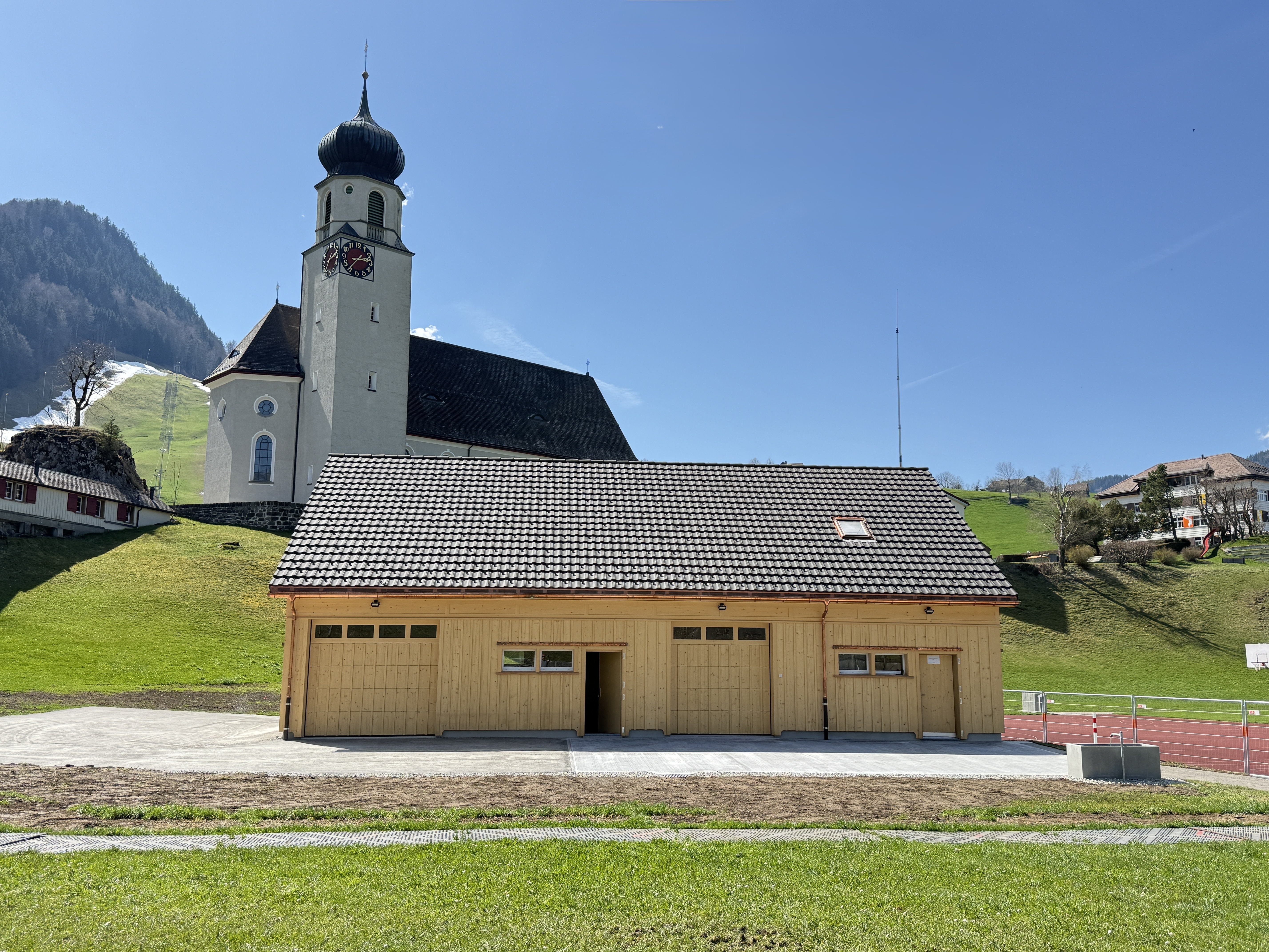 Umgebungsarbeiten abgeschlossen